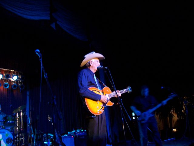 Tommy_Allsup_2009_Surf_Ballroom.jpg