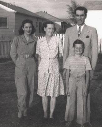 THE_HOLLEY_FAMILY_WITHOUT_BUDDY'S_BROTHERS