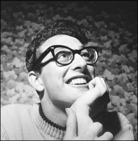 Buddy_Holly_smiling_Photo_by_Bill_Francis.jpg