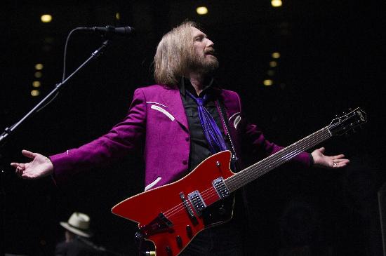 TOM_PETTY_ON_STAGE