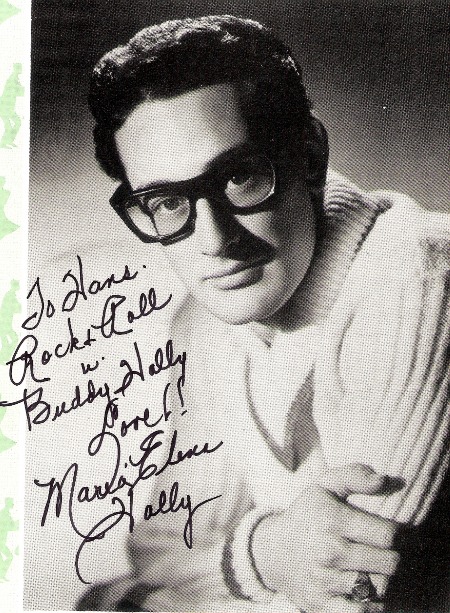 Personal_autograph_by_Maria_Elena_Holly.jpg