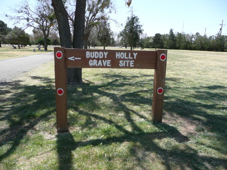 BUDDY HOLLY GRAVE SITE