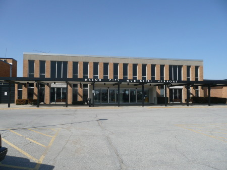 MASON CITY Municipal Airport