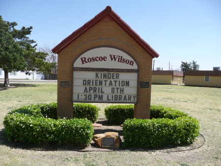 Roscoe_Wilson_School_Lubbock_TX.jpg