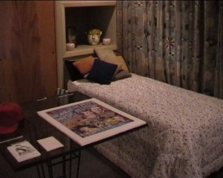 Buddy's_bed_in_Clovis.jpg