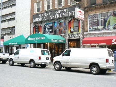 Manny's_Music_Store_New_York.jpg