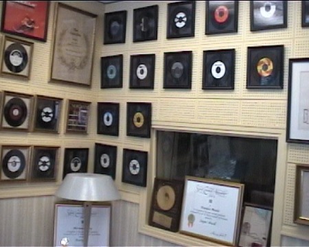 Lots_of_records_Norman_Petty_Studio.jpg