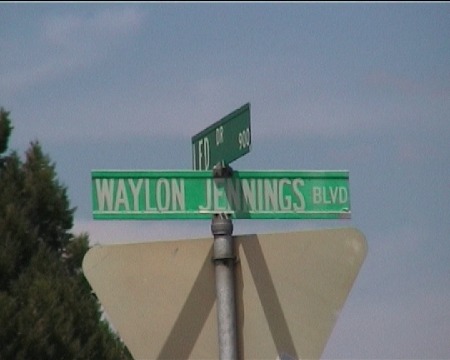 WAYLON_JENNINGS_BLVD.jpg